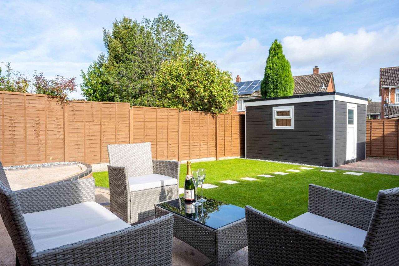 The Oaklands - Luxury Spacious 6-Bed, Near Solihull, Birmingham City, Jlr, Nec, Airport, Resorts World, Hs2 Экстерьер фото