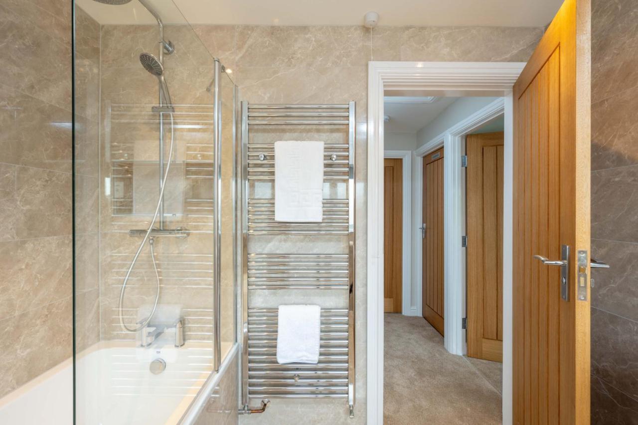 The Oaklands - Luxury Spacious 6-Bed, Near Solihull, Birmingham City, Jlr, Nec, Airport, Resorts World, Hs2 Экстерьер фото