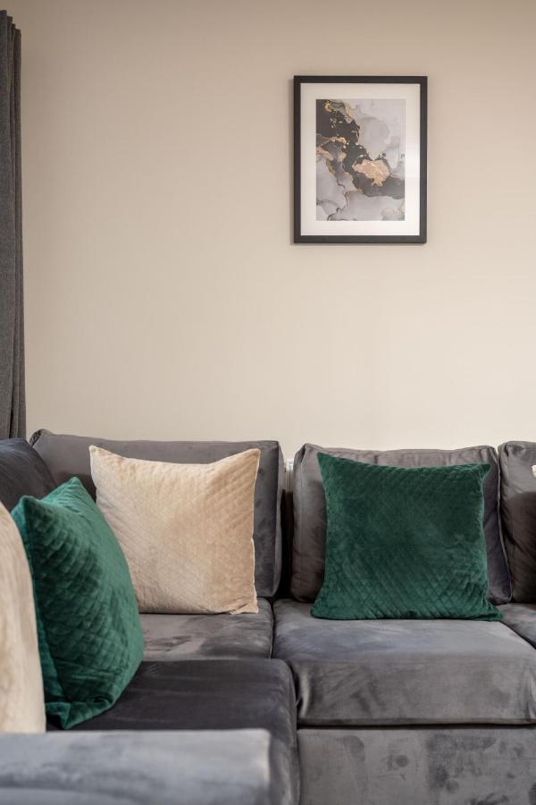 The Oaklands - Luxury Spacious 6-Bed, Near Solihull, Birmingham City, Jlr, Nec, Airport, Resorts World, Hs2 Экстерьер фото
