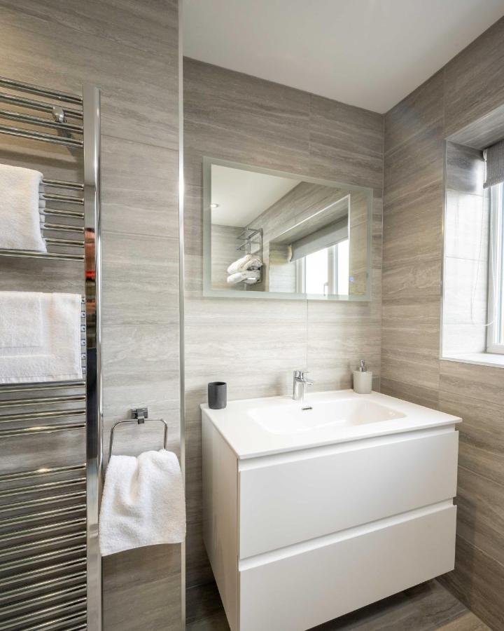 The Oaklands - Luxury Spacious 6-Bed, Near Solihull, Birmingham City, Jlr, Nec, Airport, Resorts World, Hs2 Экстерьер фото