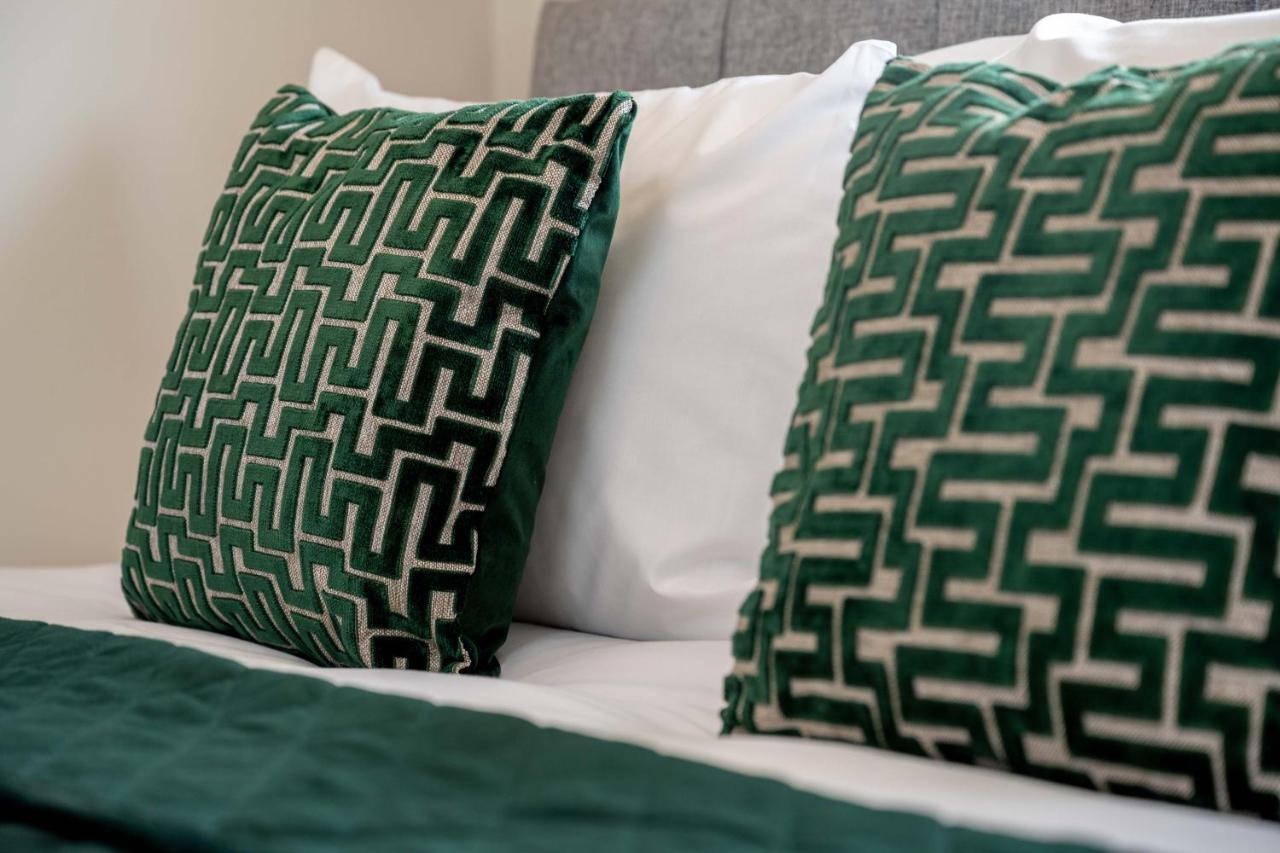 The Oaklands - Luxury Spacious 6-Bed, Near Solihull, Birmingham City, Jlr, Nec, Airport, Resorts World, Hs2 Экстерьер фото